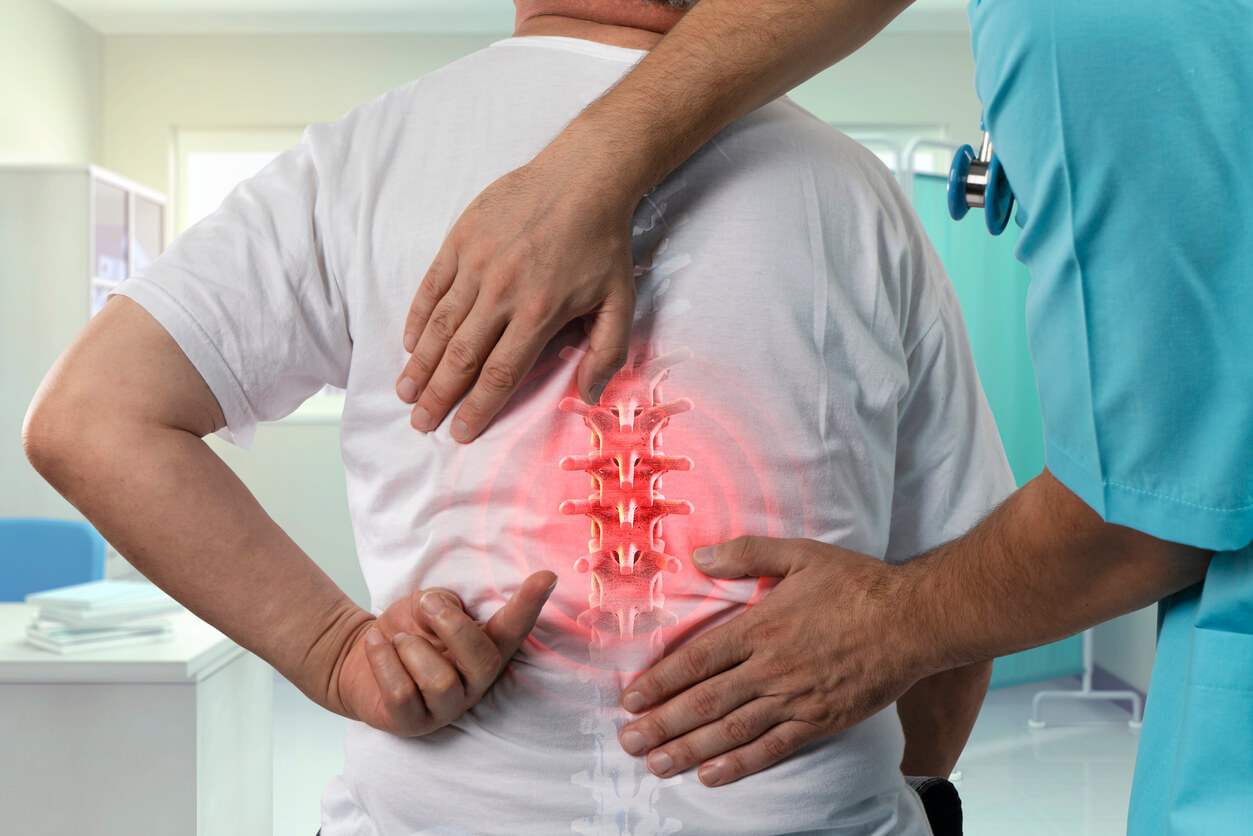 Back Pain Treatment in St. Louis: When to See Spine Specialists for Lasting Relief